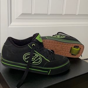 HEELYS youth size 4